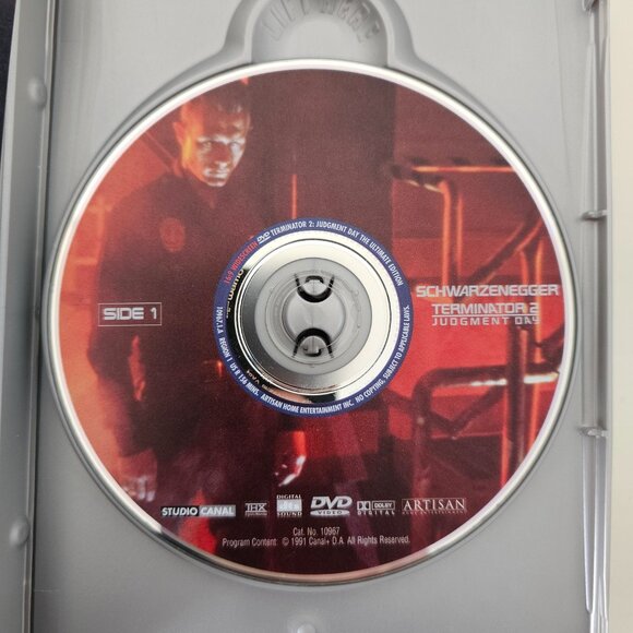 Terminator 2: Judgment Day DVD 1991 Ultimate Edition - Arnold Schwarzenegger - Picture 5 of 7